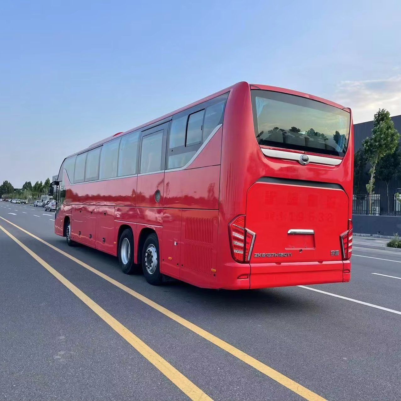 Yu _Tong Bus High Quality Double Axle 56 Seats 2+2 Layout Manual Gearbox Left Hand Drive Diesel Engine